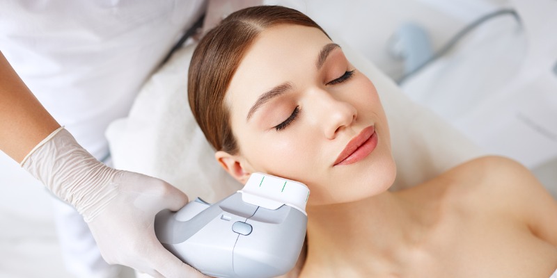 How Fat Freezing and HIFU Work Together? 4 book a personalised consultation of Fat Freezing and HIFU Together Crawley